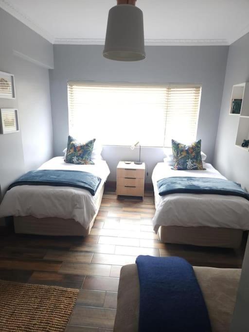 Cape Town, Sea Point, Beautiful 2 Bedroom Apartment @Tucked Away Экстерьер фото
