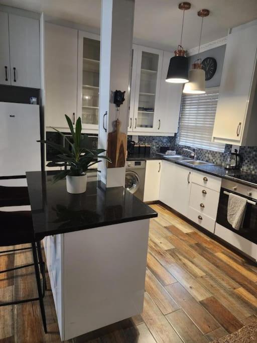 Cape Town, Sea Point, Beautiful 2 Bedroom Apartment @Tucked Away Экстерьер фото